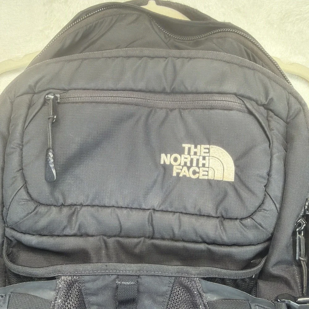 The North Face Recon Backpack Black Laptop Hiking Travel Daypack Outdoor TNF